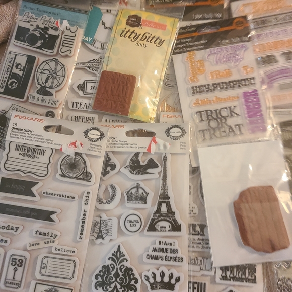 Gigantic Bundle of rubber stamps with over 120 misc stamps - Picture 3 of 5